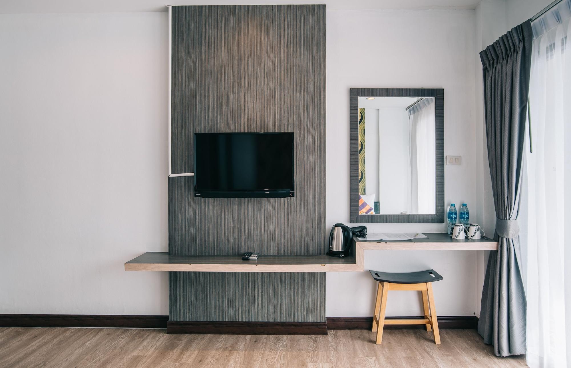 Studio Patong By Icheck Inn Phuket Εξωτερικό φωτογραφία